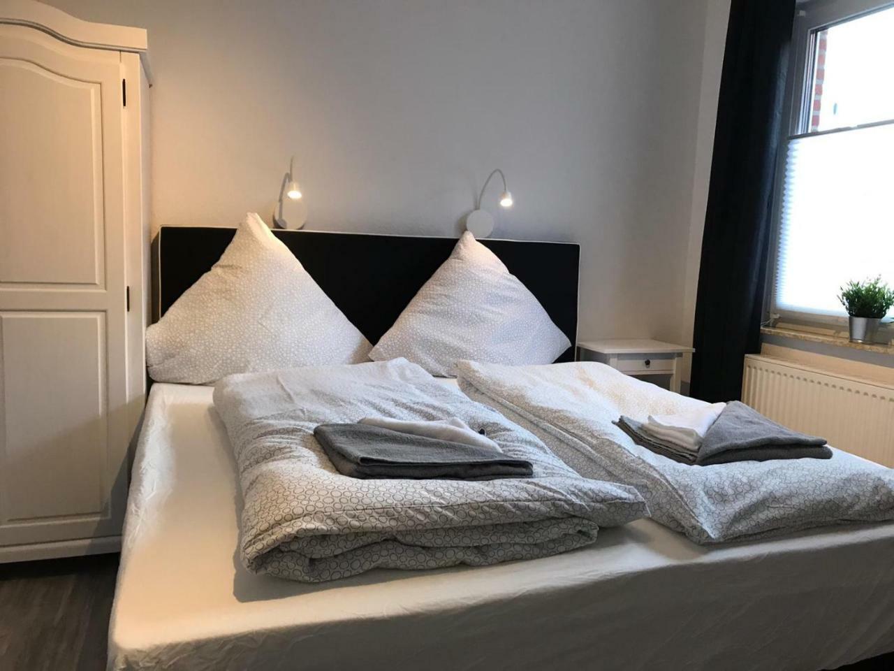 Kleine Moewe Aparthotel Neßmersiel Exterior foto